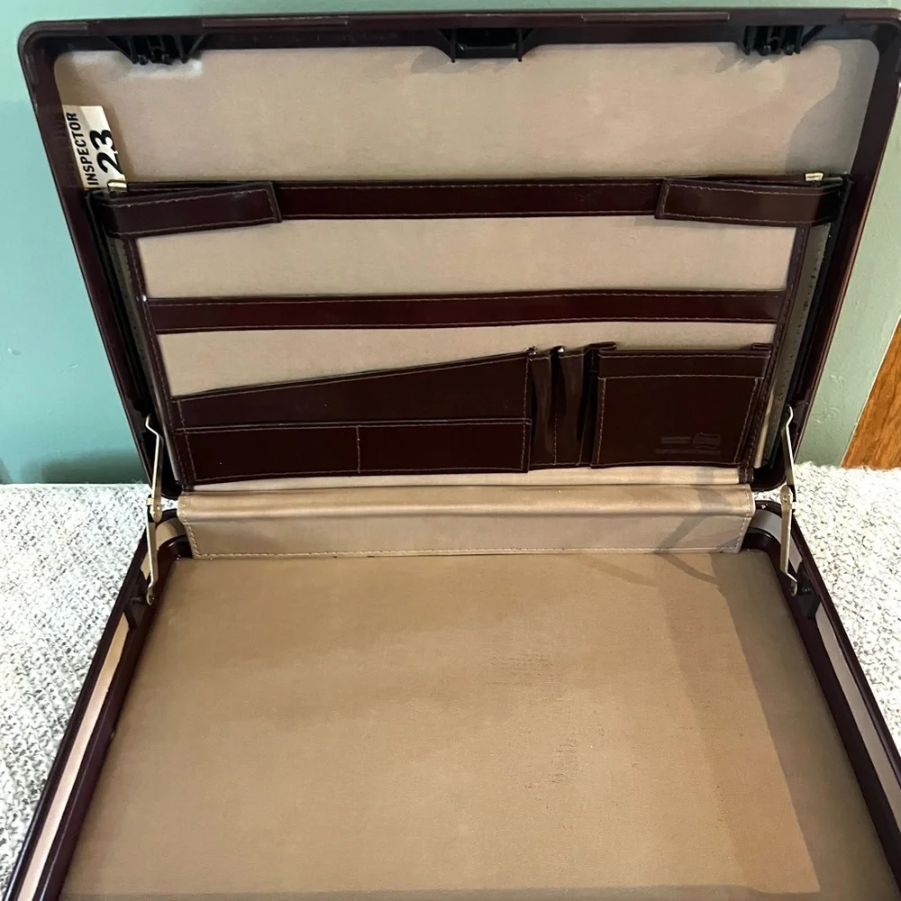 Briefcase American tourister cowhide burgundy
